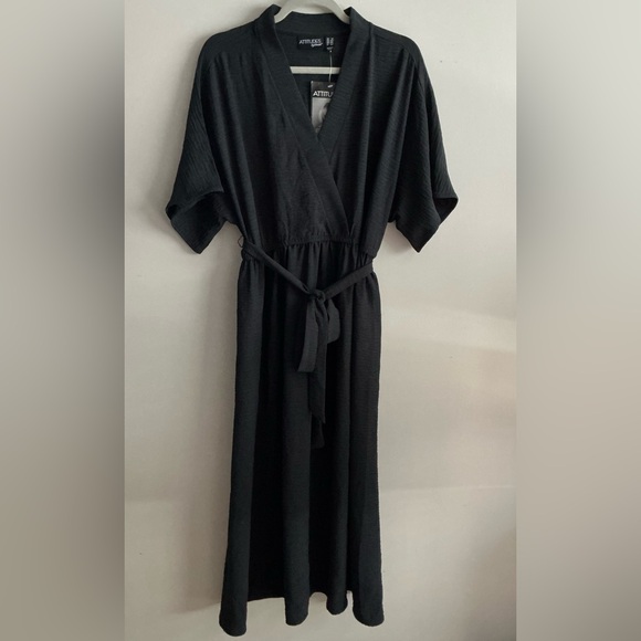 Attitudes by Renee Dresses & Skirts - Attitudes by Renee Petite Textured Woven Dress LP Black w/ pockets